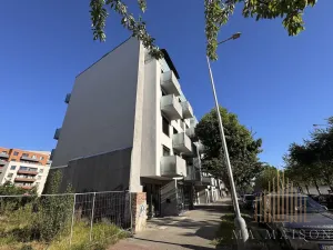 Pronájem bytu 1+kk, Praha - Holešovice, Na Maninách, 33 m2