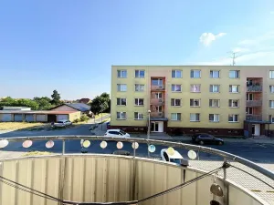 Pronájem bytu 2+1, Hrušovany u Brna, Sídliště, 58 m2