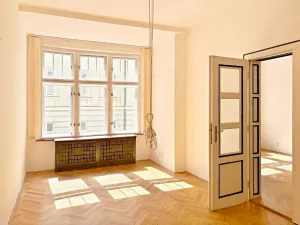 Pronájem kanceláře, Brno, Křížová, 235 m2