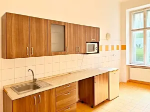 Pronájem kanceláře, Brno, Křížová, 235 m2