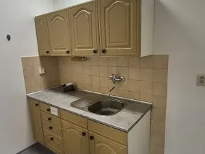 Pronájem kanceláře, Praha - Nové Město, Politických vězňů, 153 m2