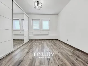 Prodej bytu 2+1, Hevlín, 48 m2
