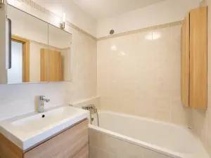 Prodej bytu 3+kk, Praha - Prosek, Litvínovská, 77 m2