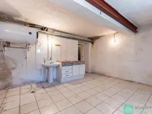 Prodej vícegeneračního domu, Hrob, 346 m2