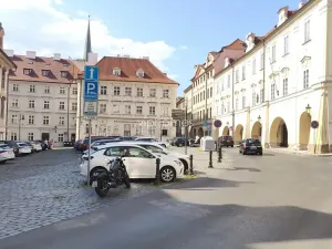 Pronájem bytu 2+1, Praha - Malá Strana, Sněmovní, 85 m2