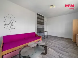 Prodej bytu 3+1, Suchomasty, 74 m2