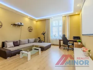 Prodej bytu 3+1, Slaný, Ouvalova, 94 m2