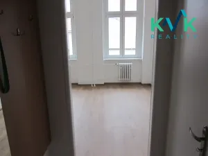 Pronájem bytu 1+kk, Karlovy Vary, Krále Jiřího, 22 m2