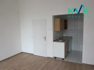 Pronájem bytu 1+kk, Karlovy Vary, Krále Jiřího, 22 m2