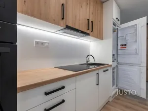 Pronájem bytu 2+1, Zlín, L. Váchy, 54 m2