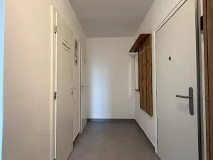 Pronájem bytu 3+kk, Praha - Petrovice, Rezlerova, 63 m2