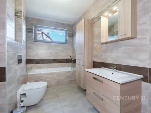 Pronájem rodinného domu, Lužice, 104 m2