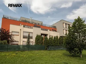Pronájem bytu 2+kk, Praha - Pitkovice, Pečárková, 52 m2