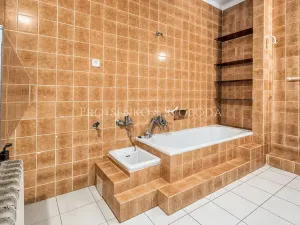 Prodej vily, Křižanov, Benešovo náměstí, 530 m2
