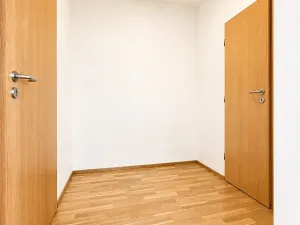 Pronájem bytu 1+kk, Holice, náměstí T. G. Masaryka, 28 m2