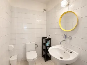 Pronájem kanceláře, Praha - Braník, U háje, 380 m2