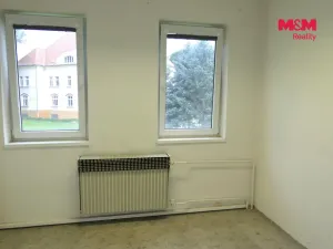 Pronájem kanceláře, Králův Dvůr, V Lukách, 200 m2