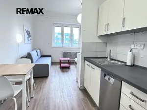 Pronájem bytu 1+kk, Praha - Strašnice, V olšinách, 38 m2