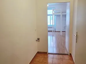 Pronájem bytu 1+kk, Praha - Vršovice, Kodaňská, 26 m2