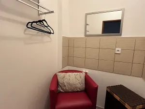 Pronájem obchodního prostoru, Čáslav, Formíkova, 20 m2