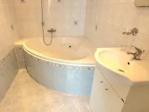 Pronájem bytu 4+1, Jablonec nad Nisou, Budovatelů, 85 m2