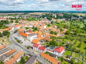 Prodej bytu 2+1, Rožďalovice, Náměstí, 63 m2