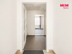 Pronájem obchodního prostoru, Kladno, náměstí starosty Pavla, 153 m2