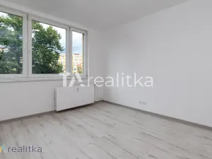 Prodej bytu 2+1, Karviná, Bratr. Veverkových, 56 m2