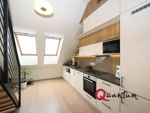 Pronájem bytu 2+1, Praha - Libeň, Zenklova, 73 m2