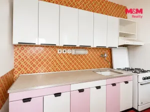 Prodej bytu 3+1, Praha - Prosek, Lovosická, 66 m2