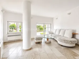 Prodej vily, Křižanov, Benešovo náměstí, 530 m2