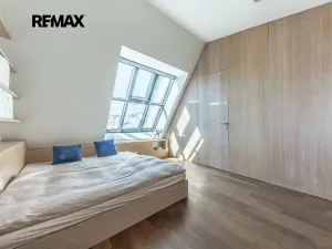 Prodej bytu 2+kk, Praha - Žižkov, Lucemburská, 80 m2