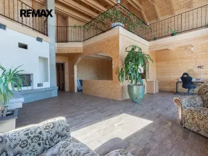 Prodej vily, Králův Dvůr, Pod Lesem, 296 m2