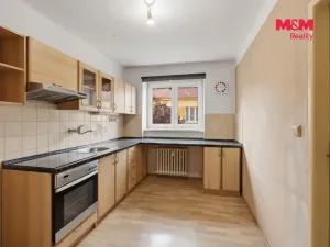 Prodej bytu 3+1, Jince, Čenkovská, 69 m2