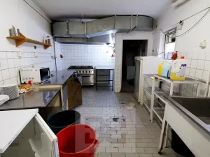 Pronájem restaurace, Praha - Kobylisy, Zenklova, 177 m2