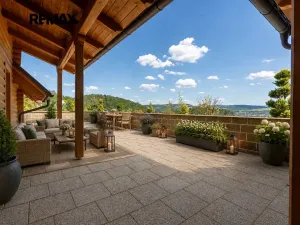 Prodej vily, Králův Dvůr, Pod Lesem, 708 m2