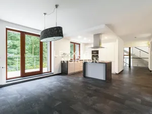 Pronájem rodinného domu, Praha - Kunratice, Poběžovická, 354 m2
