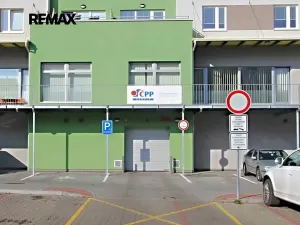 Pronájem garážového stání, Kolín, Antonína Dvořáka, 15 m2
