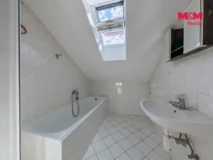 Prodej bytu 3+1, Ostrov, Masarykova, 87 m2