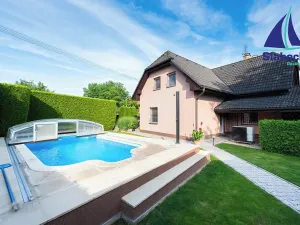 Prodej rodinného domu, Poříčany, U Koupaliště, 182 m2