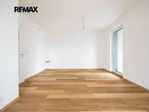 Pronájem bytu 3+kk, Praha - Modřany, Kolmanova, 77 m2