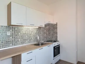 Pronájem bytu 2+1, Klášterec nad Ohří, Václava Řezáče, 57 m2