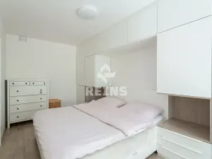 Prodej bytu 4+kk, Praha - Horní Měcholupy, Hornoměcholupská, 140 m2