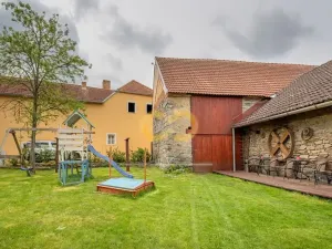 Prodej ubytování, Uzeničky, 590 m2