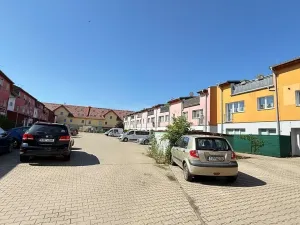 Prodej bytu 3+kk, Břežany II, 60 m2