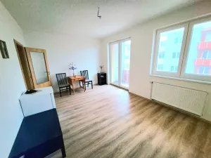 Prodej bytu 1+kk, Praha - Kyje, Sicherova, 36 m2