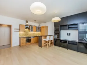Pronájem bytu 1+kk, Praha - Horní Měcholupy, Mantovská, 45 m2