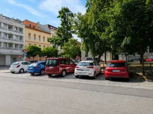 Pronájem skladu, Brno, Šujanovo náměstí, 134 m2