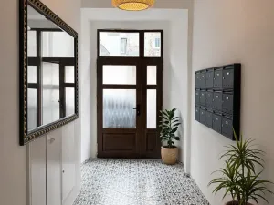 Prodej atypického bytu, Praha - Košíře, Holečkova, 52 m2