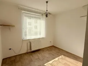 Pronájem bytu 3+kk, Holice, Holubova, 73 m2